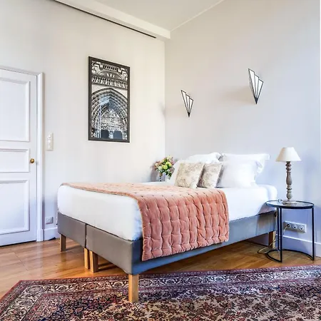 Raffine Vue Cathedrale, Jardin, Wifi