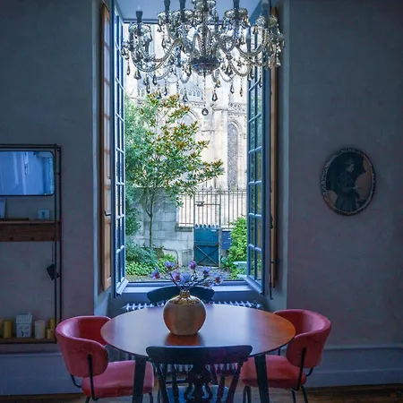 Appartement Raffine Vue Cathedrale, Jardin, Wifi